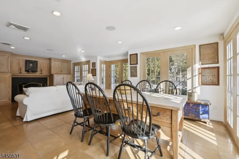 164 E Saddle River Rd Saddle River, NJ 07458