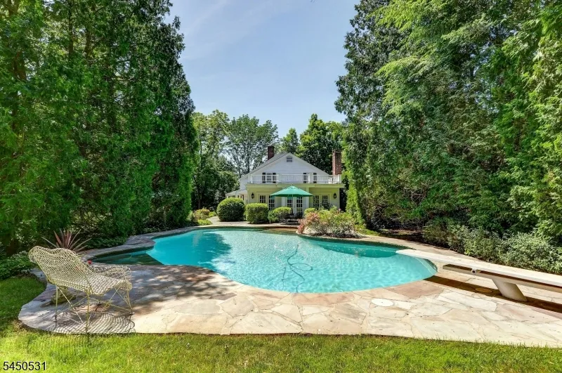 164 E Saddle River Rd Saddle River, NJ 07458