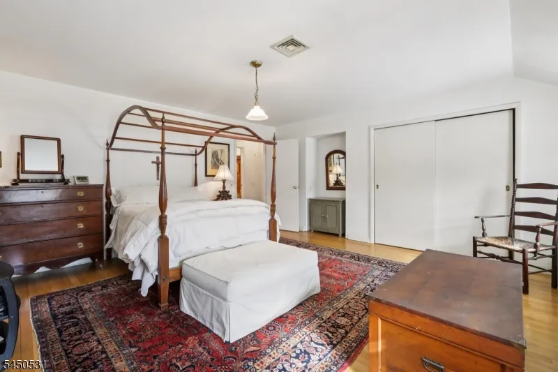 164 E Saddle River Rd Saddle River, NJ 07458