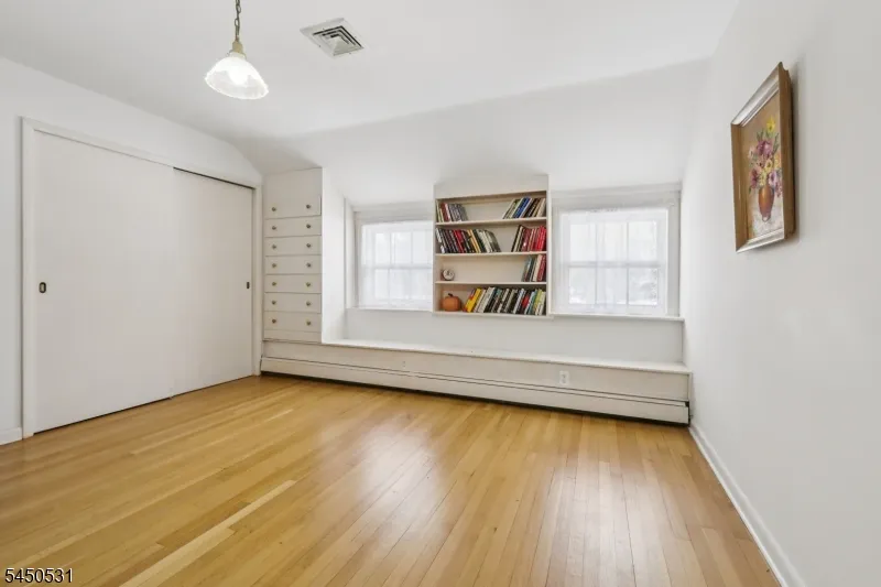 164 E Saddle River Rd Saddle River, NJ 07458
