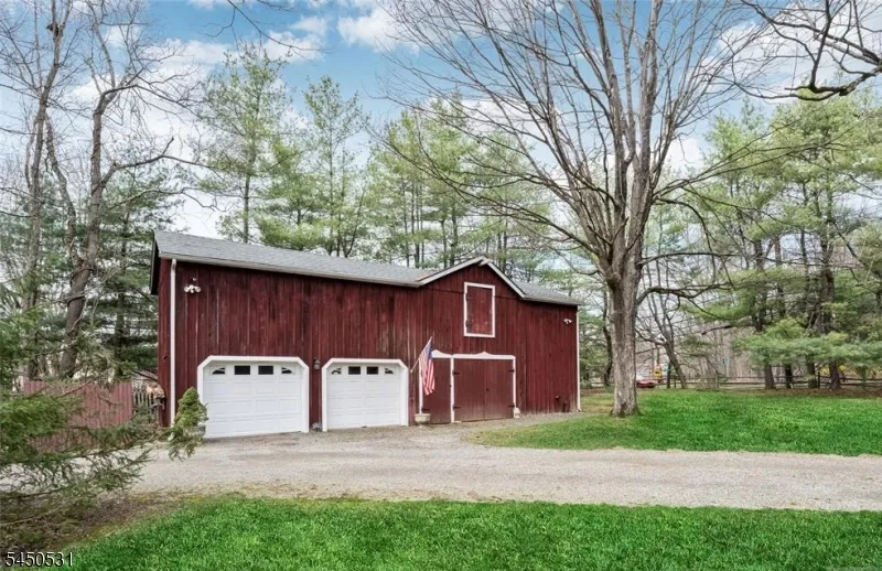 164 E Saddle River Rd Saddle River, NJ 07458