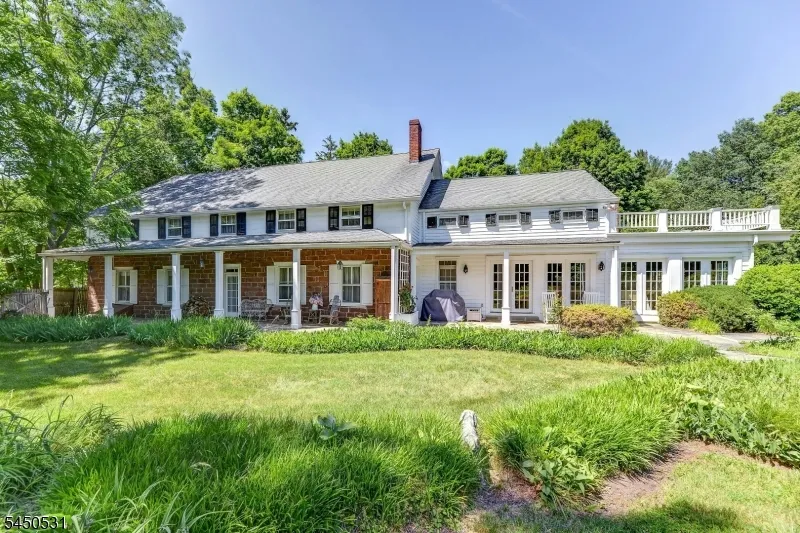 164 E Saddle River Rd Saddle River, NJ 07458