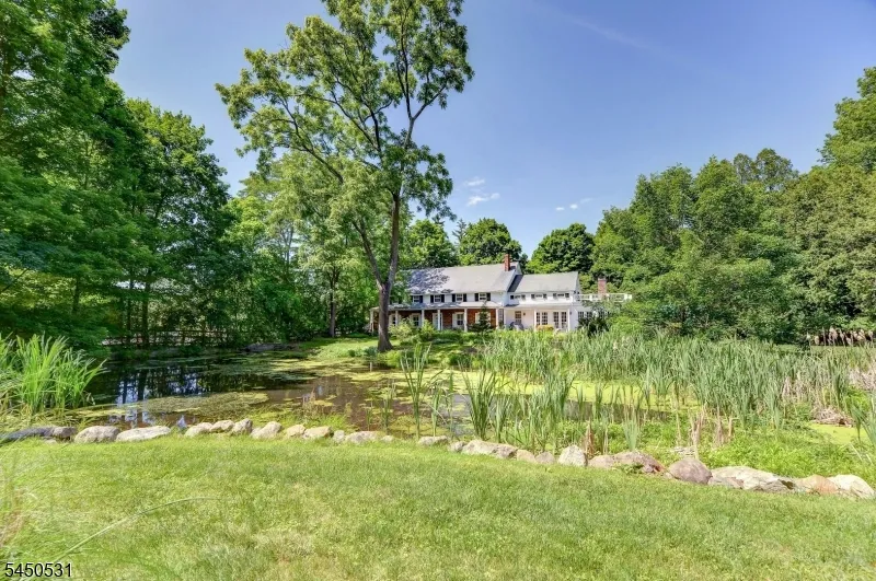 164 E Saddle River Rd Saddle River, NJ 07458