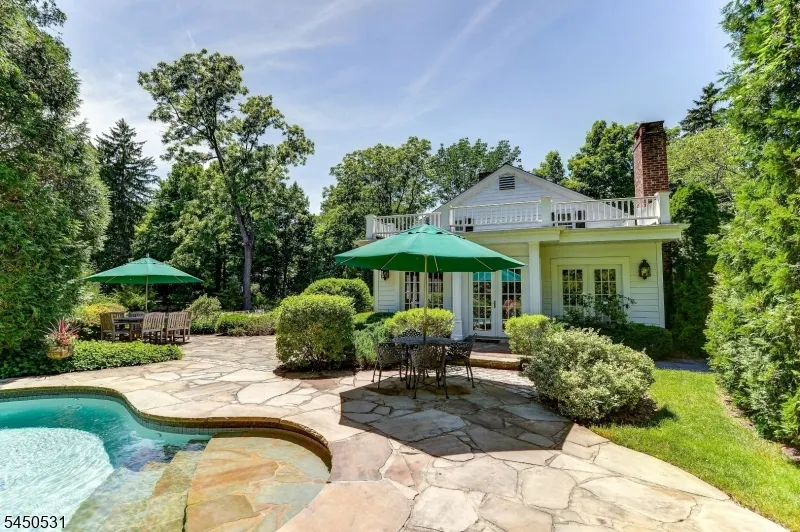 164 E Saddle River Rd Saddle River, NJ 07458