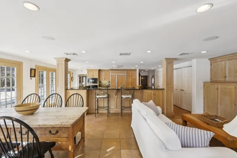 164 E Saddle River Rd Saddle River, NJ 07458
