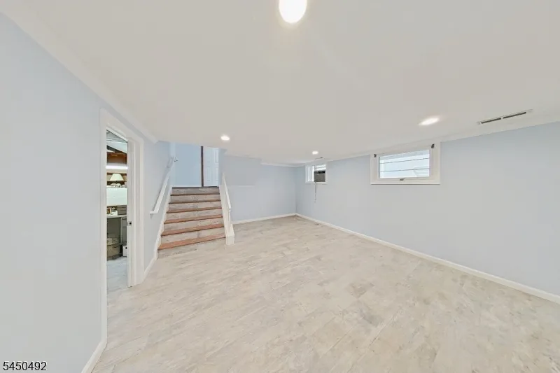 56 Eaton Pl Bloomfield, NJ 07003