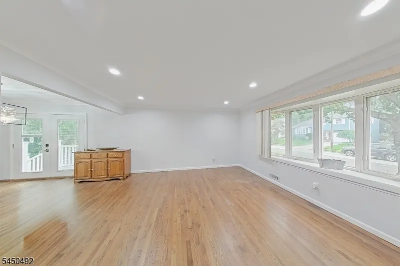 56 Eaton Pl Bloomfield, NJ 07003