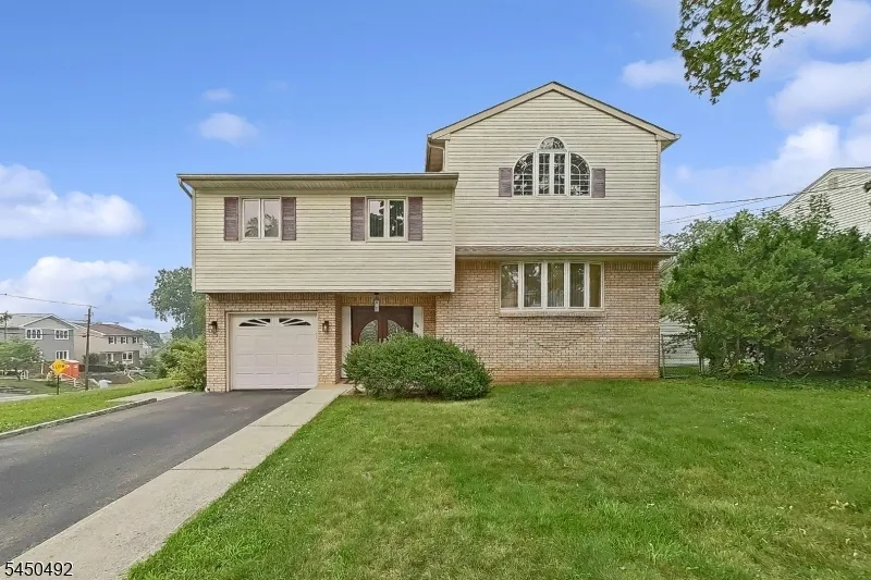 56 Eaton Pl Bloomfield, NJ 07003