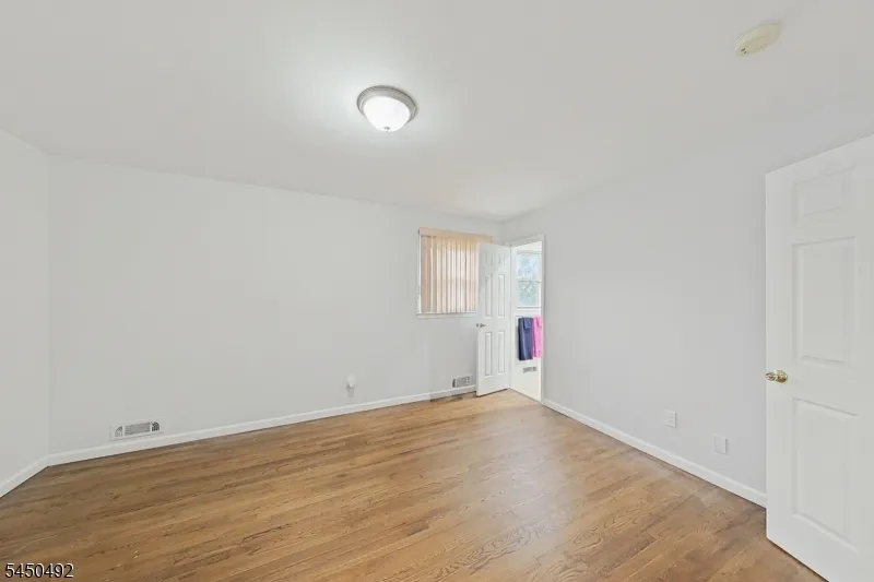 56 Eaton Pl Bloomfield, NJ 07003