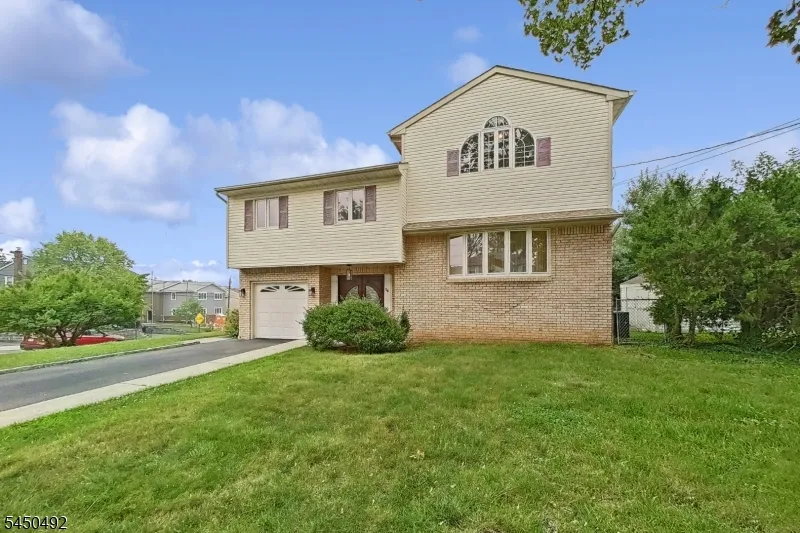 56 Eaton Pl Bloomfield, NJ 07003