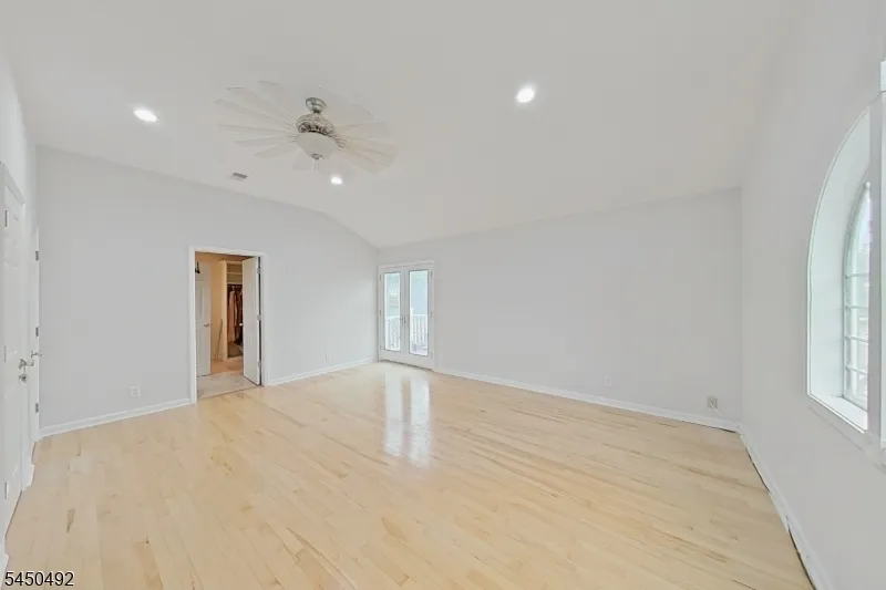 56 Eaton Pl Bloomfield, NJ 07003