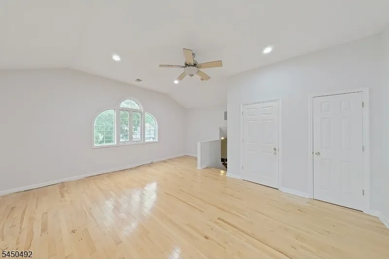56 Eaton Pl Bloomfield, NJ 07003