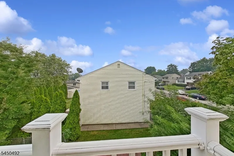 56 Eaton Pl Bloomfield, NJ 07003