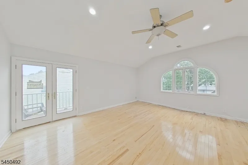 56 Eaton Pl Bloomfield, NJ 07003