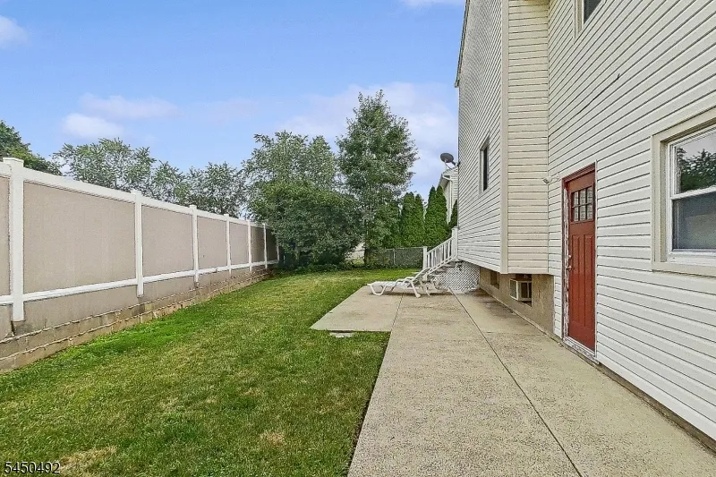 56 Eaton Pl Bloomfield, NJ 07003