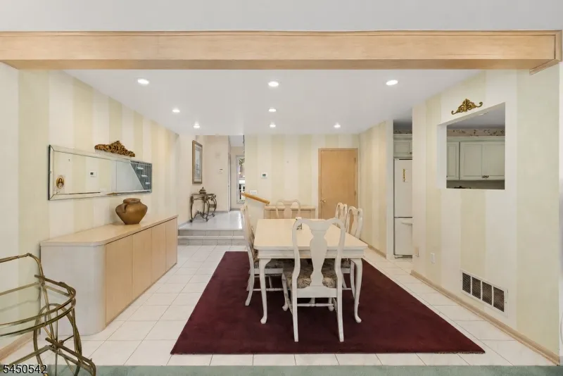 675 Raritan Rd #6 Unit 6 Clark, NJ 07066