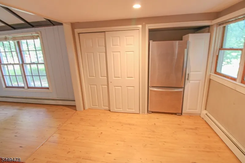 171 Glenside Trl Byram, NJ 07871