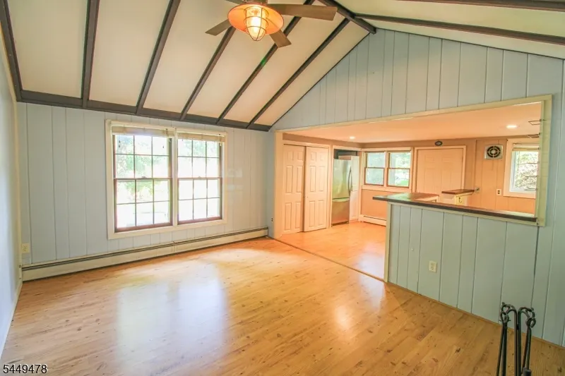 171 Glenside Trl Byram, NJ 07871