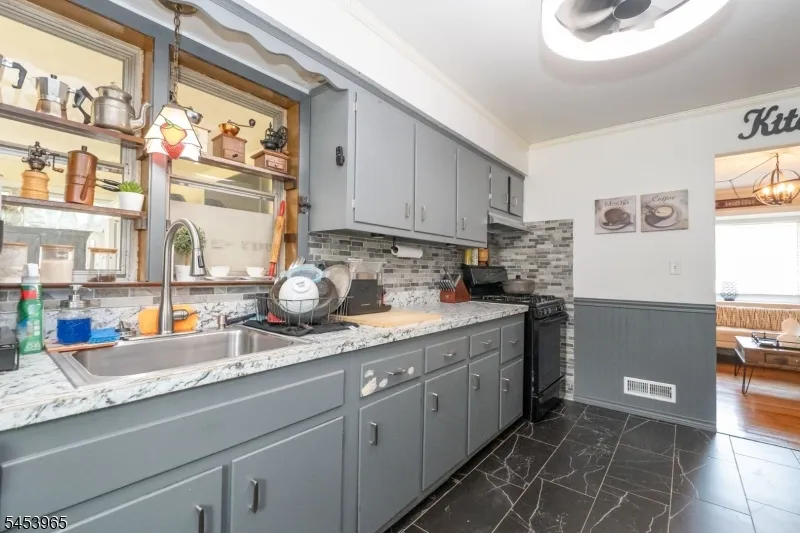 23 C St Middlesex, NJ 08846