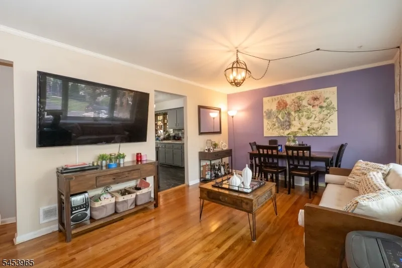 23 C St Middlesex, NJ 08846
