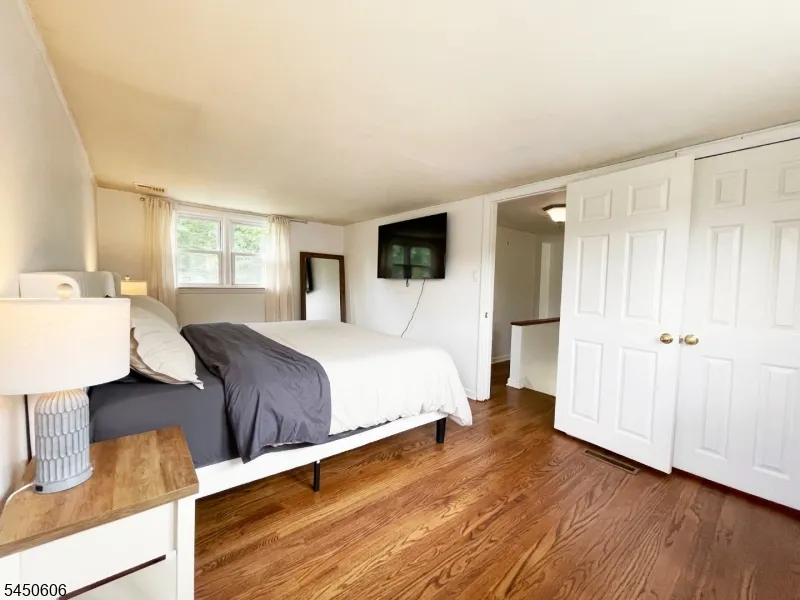 129 Bell Ave Hopatcong, NJ 07843