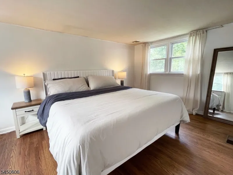 129 Bell Ave Hopatcong, NJ 07843