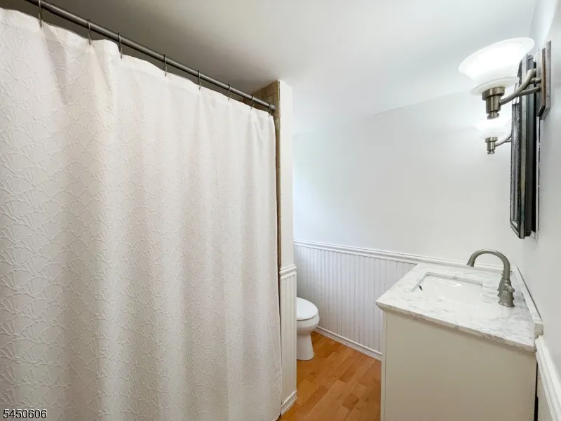 129 Bell Ave Hopatcong, NJ 07843