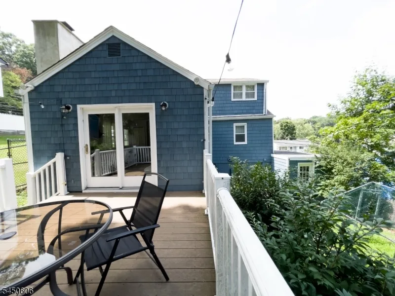 129 Bell Ave Hopatcong, NJ 07843