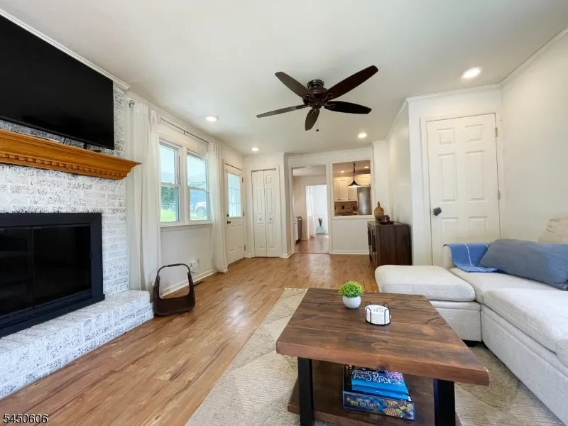 129 Bell Ave Hopatcong, NJ 07843