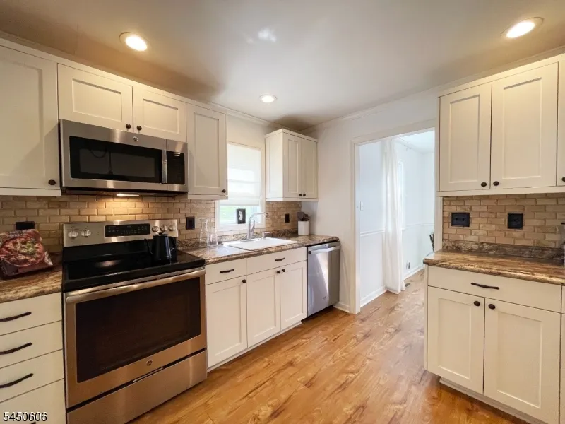 129 Bell Ave Hopatcong, NJ 07843