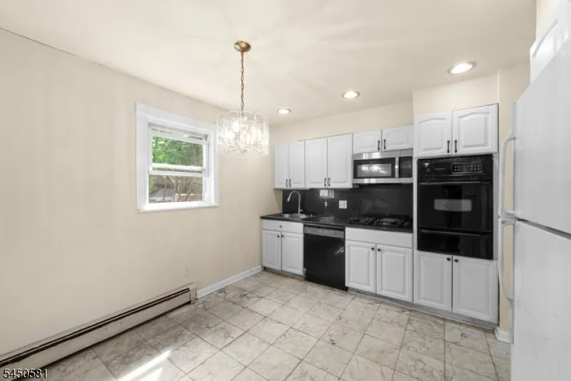 911 Plainfield Ave Plainfield City, NJ 07060