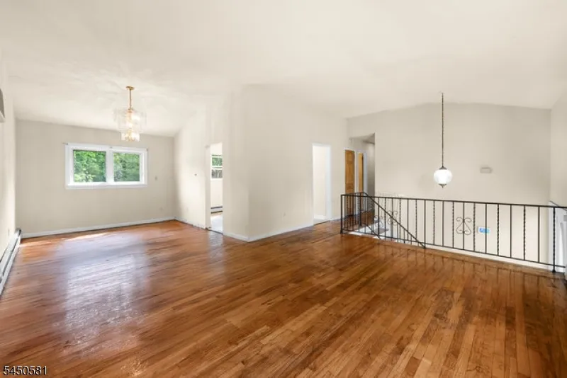 911 Plainfield Ave Plainfield City, NJ 07060