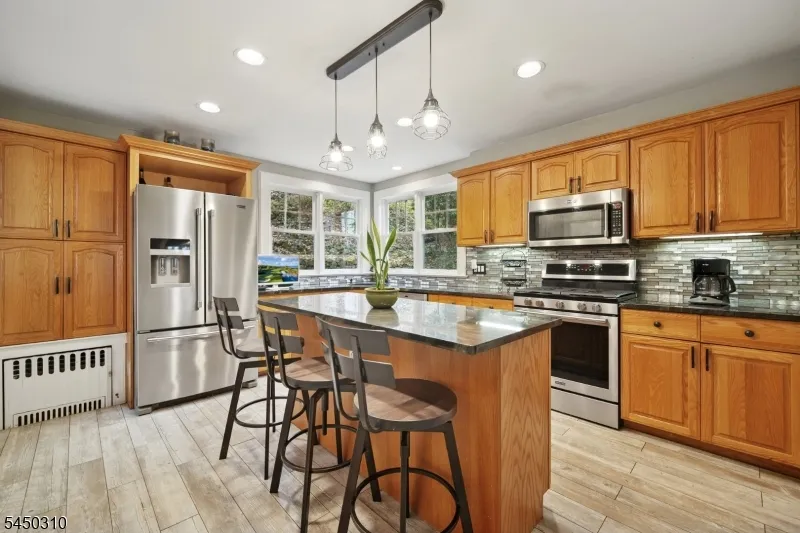 526 Highland Ave Montclair, NJ 07043