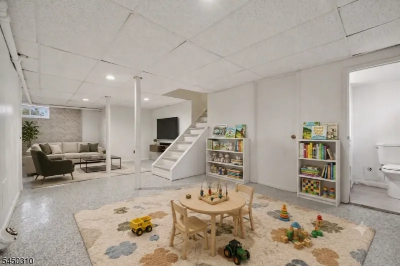 526 Highland Ave Montclair, NJ 07043