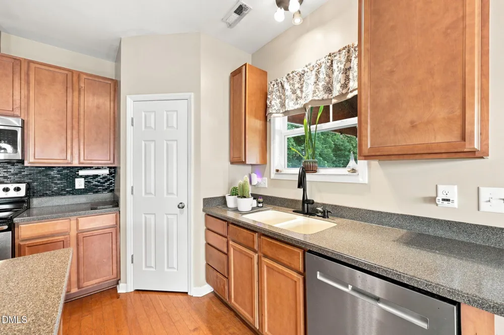 1406 Copper Circle Mebane, NC 27302