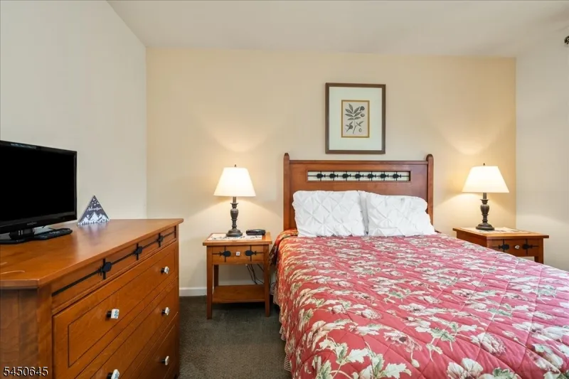 8 Maple Cres unit 21 #21 Unit 21 Vernon, NJ 07462