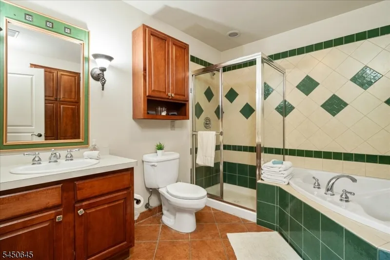8 Maple Cres unit 21 #21 Unit 21 Vernon, NJ 07462
