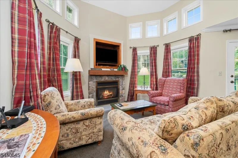 8 Maple Cres unit 21 #21 Unit 21 Vernon, NJ 07462