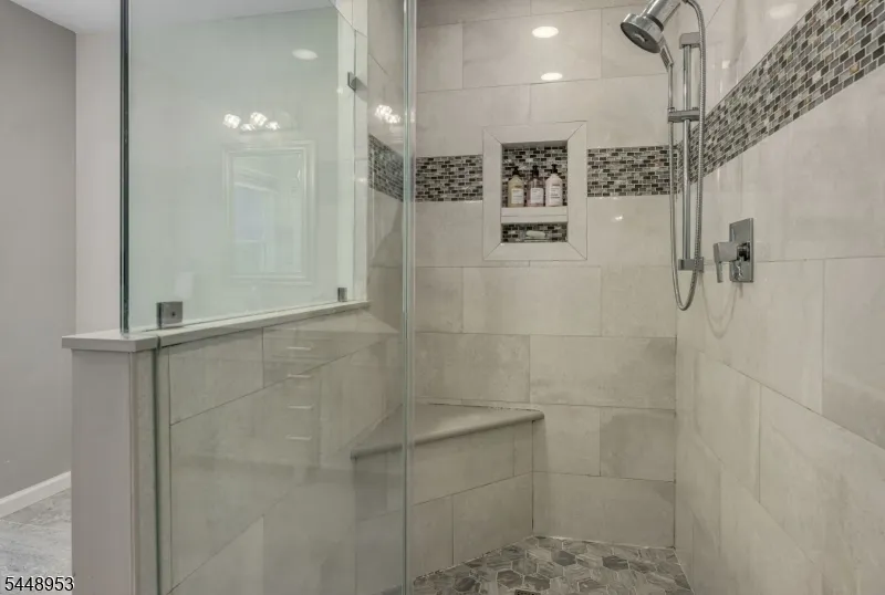 15 Crescent Ridge Rd Rockaway, NJ 07005