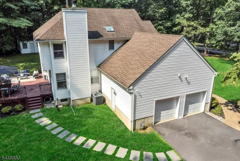 15 Crescent Ridge Rd Rockaway, NJ 07005