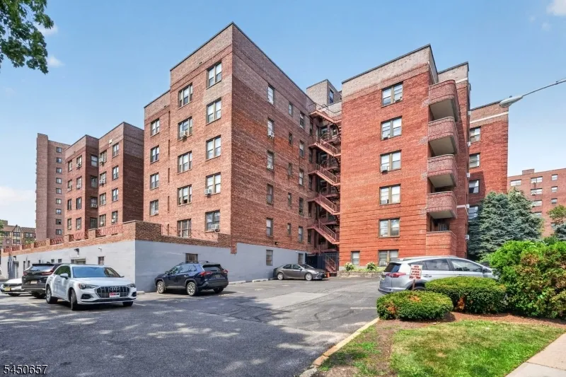 100 Prospect Ave #4E Unit 4E Hackensack City, NJ 07601