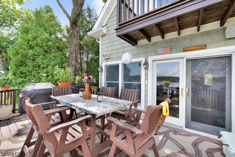 257 Lakeside Blvd Hopatcong, NJ 07843