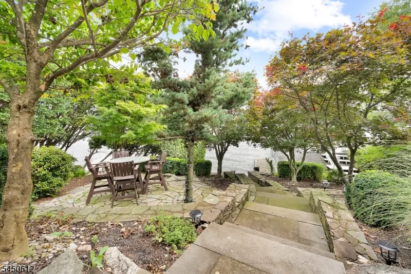 257 Lakeside Blvd Hopatcong, NJ 07843