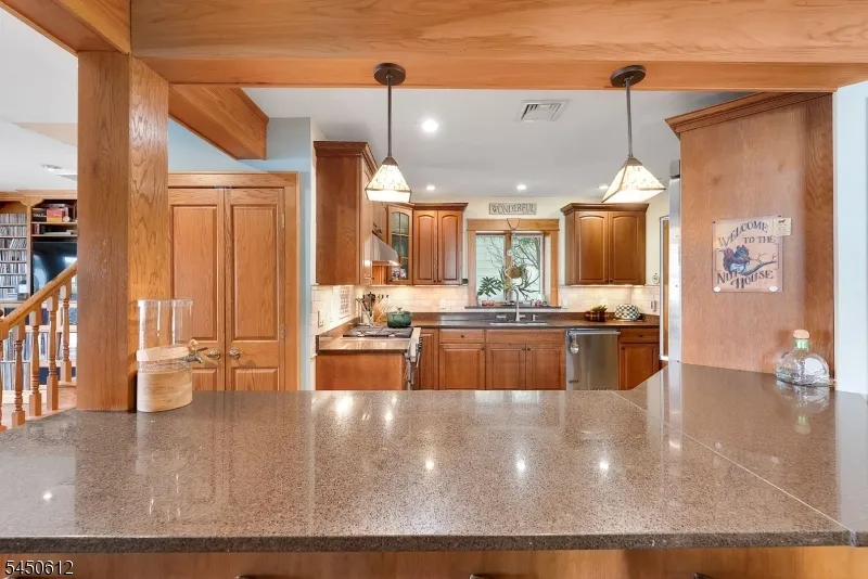 257 Lakeside Blvd Hopatcong, NJ 07843