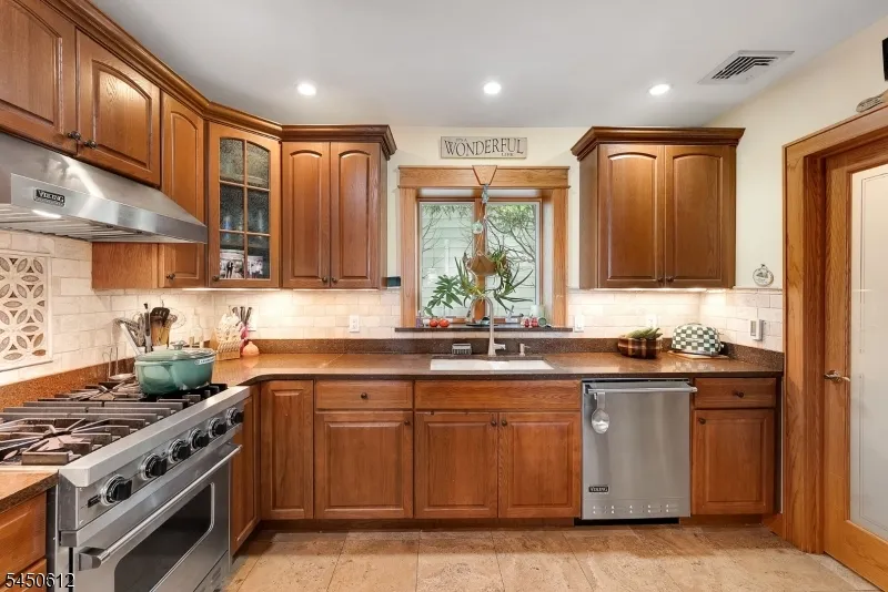257 Lakeside Blvd Hopatcong, NJ 07843