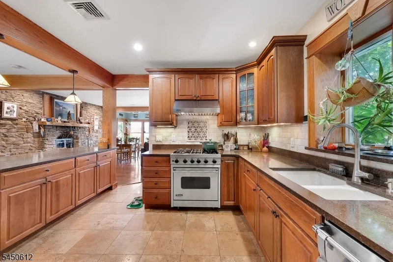 257 Lakeside Blvd Hopatcong, NJ 07843