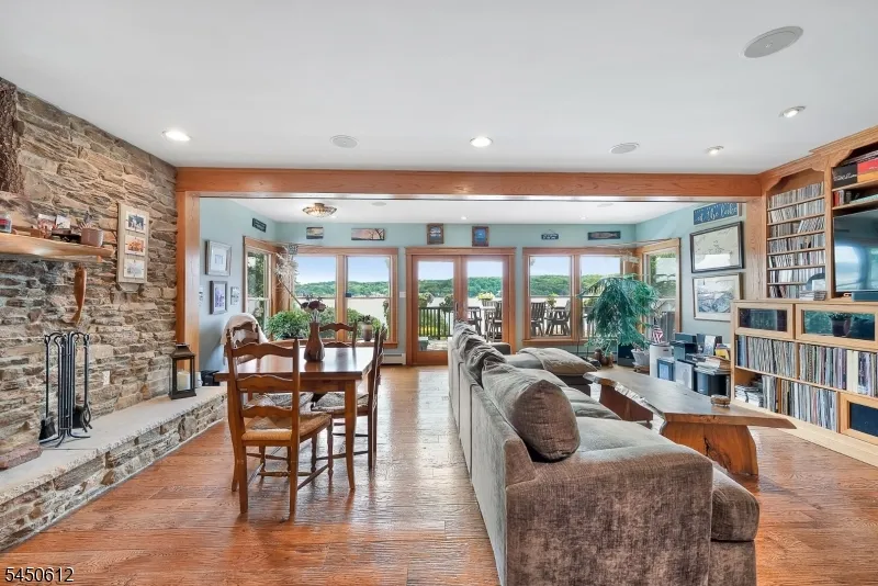 257 Lakeside Blvd Hopatcong, NJ 07843