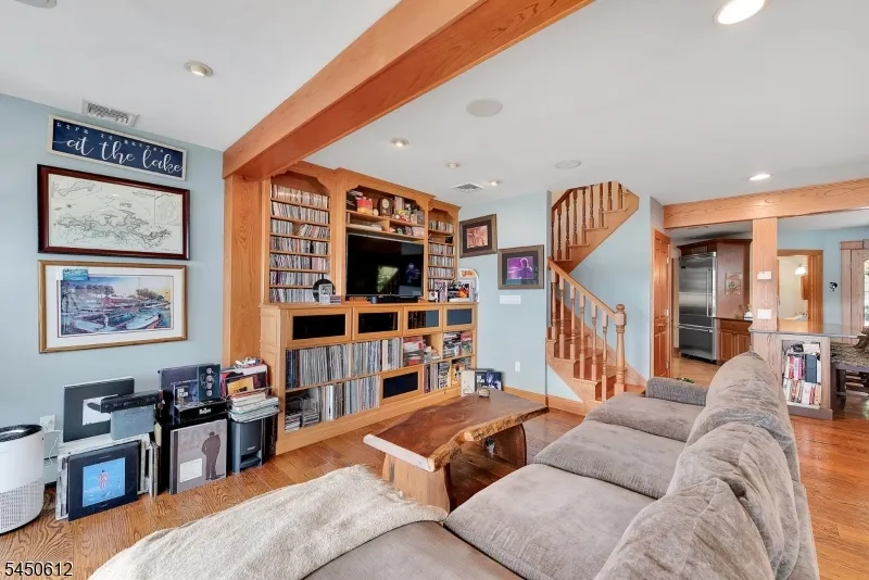 257 Lakeside Blvd Hopatcong, NJ 07843