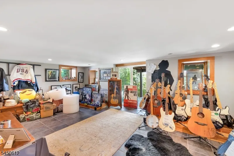 257 Lakeside Blvd Hopatcong, NJ 07843