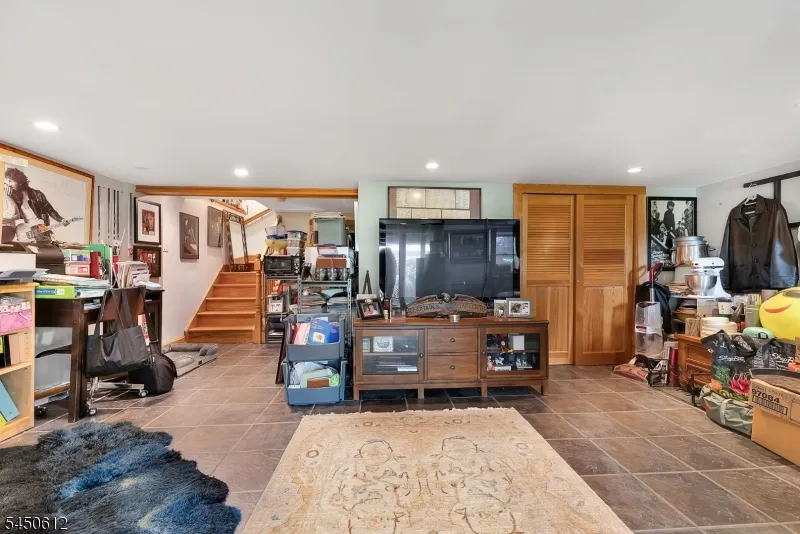 257 Lakeside Blvd Hopatcong, NJ 07843